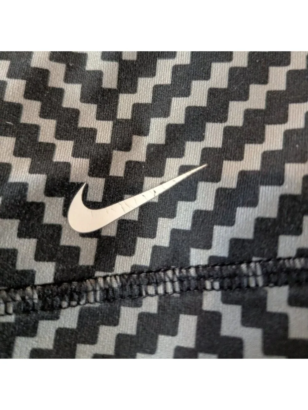 Nike Dri Fit Women's Black and Gray Checkered Leggings Size M